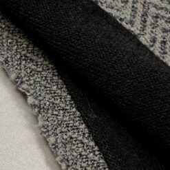 Siva elastična pletenina z vzorcem ribje kosti